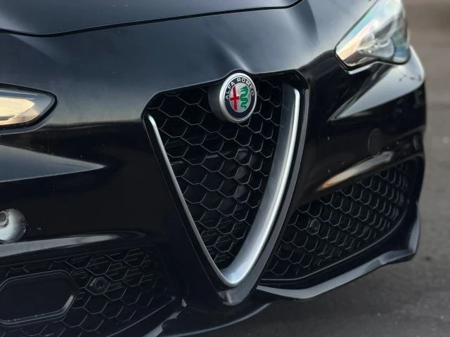 2018 Alfa Romeo Giulia - Image 4 of 31