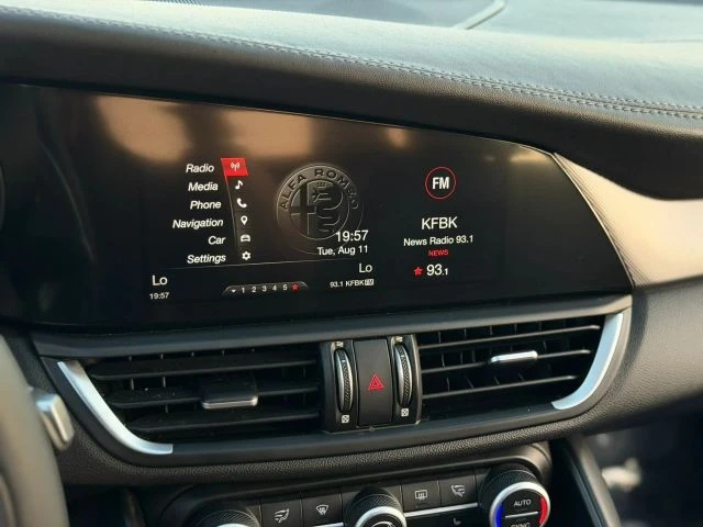 2018 Alfa Romeo Giulia - Image 26 of 31