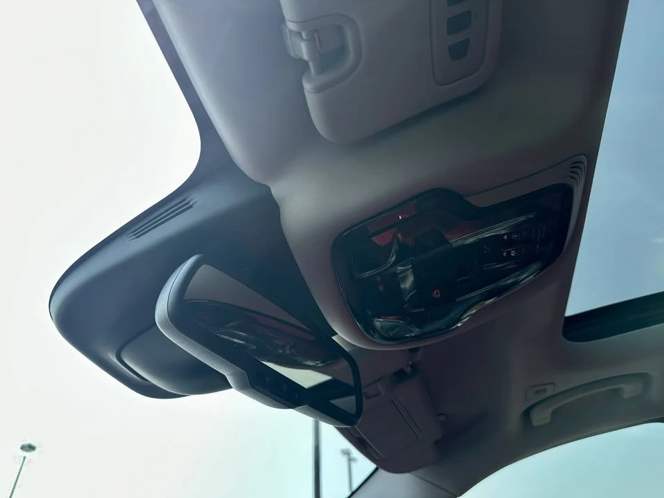 2018 Alfa Romeo Giulia - Image 13 of 17