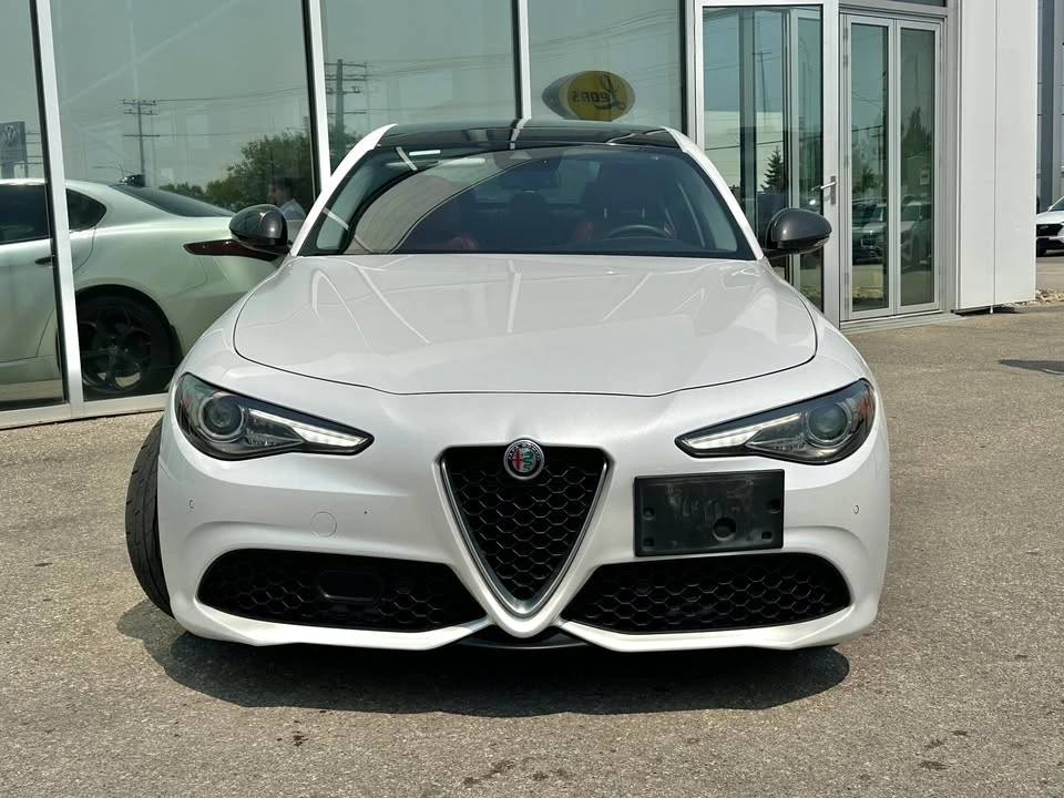 2018 Alfa Romeo Giulia - Image 2 of 17