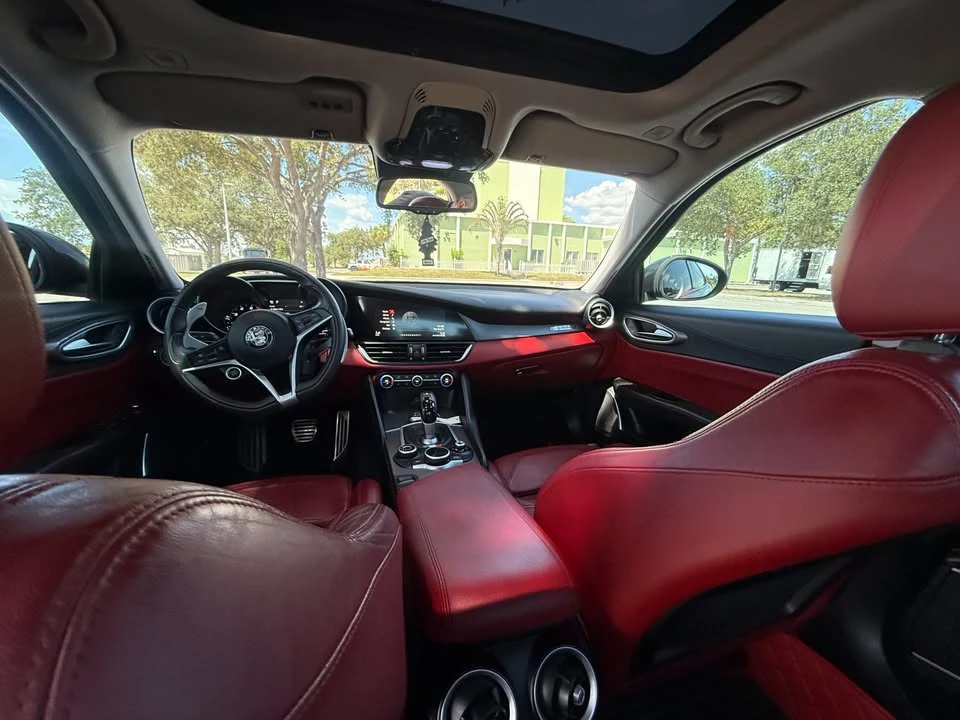 2018 Alfa Romeo Giulia - Image 11 of 18