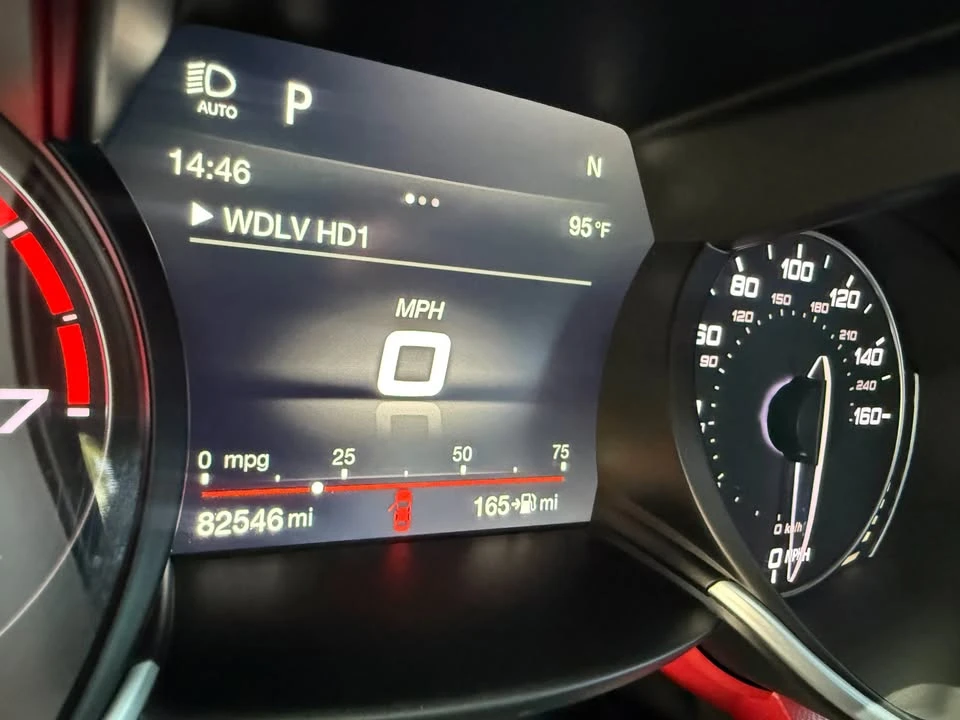 2018 Alfa Romeo Giulia - Image 16 of 18