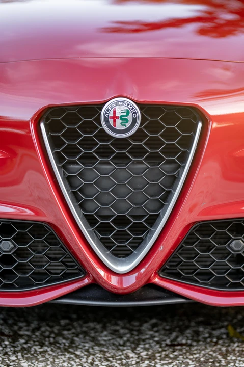 2018 Alfa Romeo Giulia - Image 30 of 31