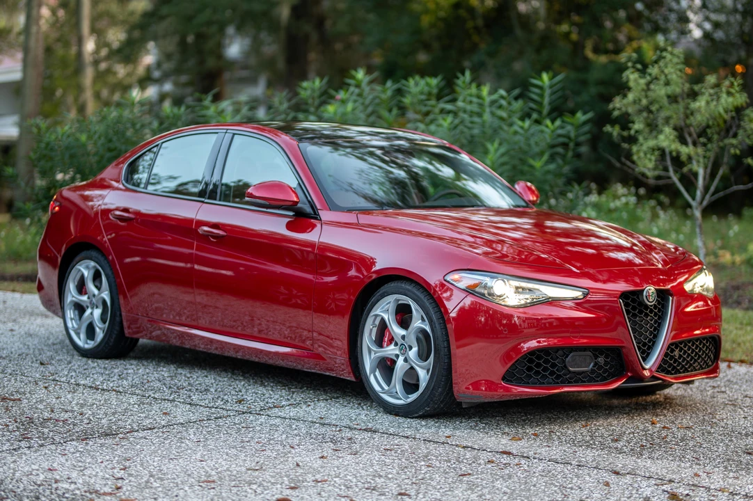2018 Alfa Romeo Giulia - Image 27 of 31