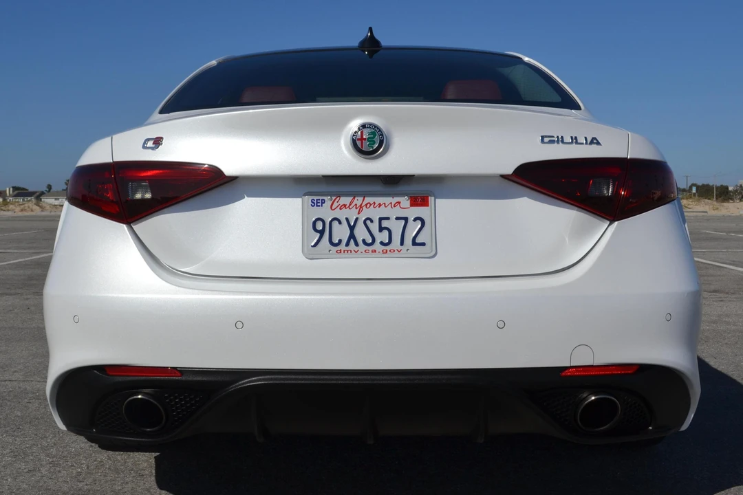 2018 Alfa Romeo Giulia - Image 5 of 7