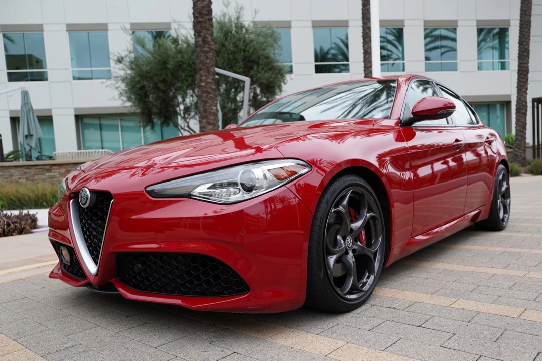 2018 Alfa Romeo Giulia - Image 4 of 31
