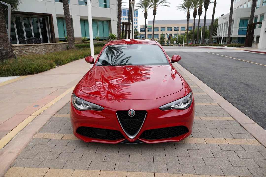 2018 Alfa Romeo Giulia - Image 3 of 31
