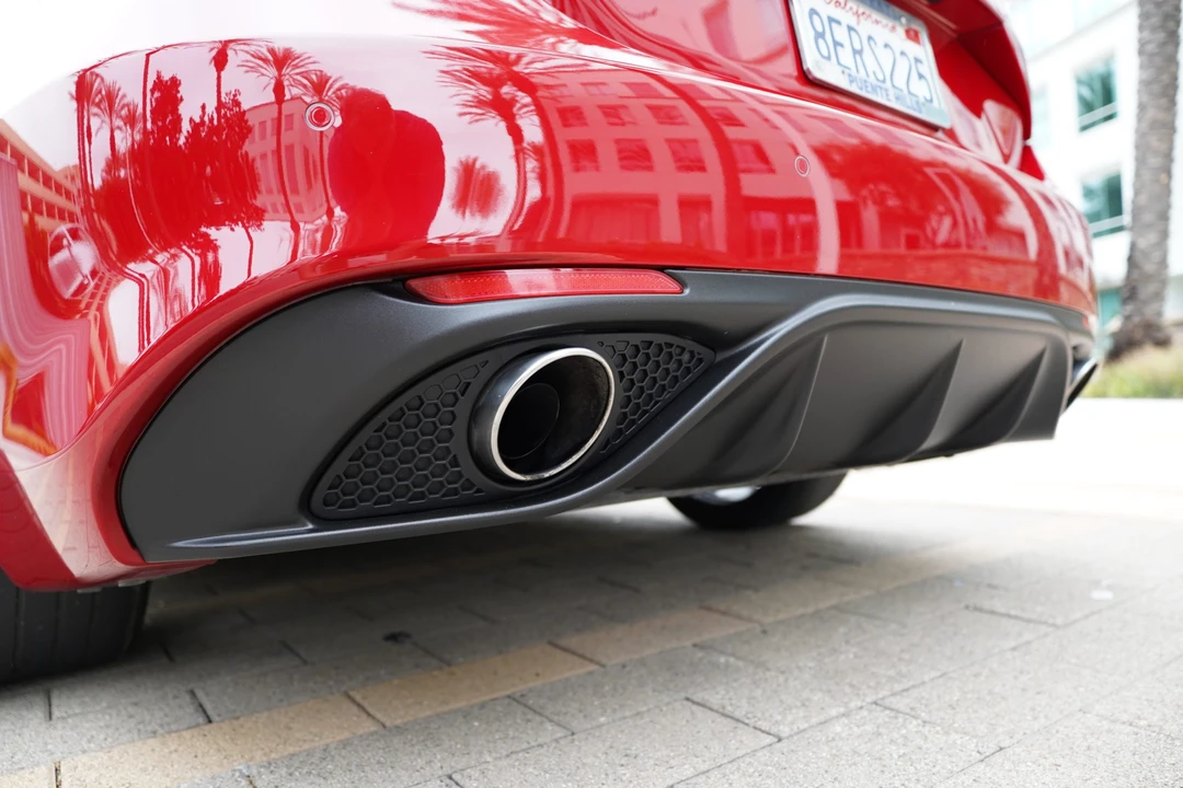 2018 Alfa Romeo Giulia - Image 19 of 31