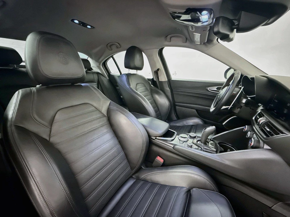 2018 Alfa Romeo Giulia - Image 11 of 11