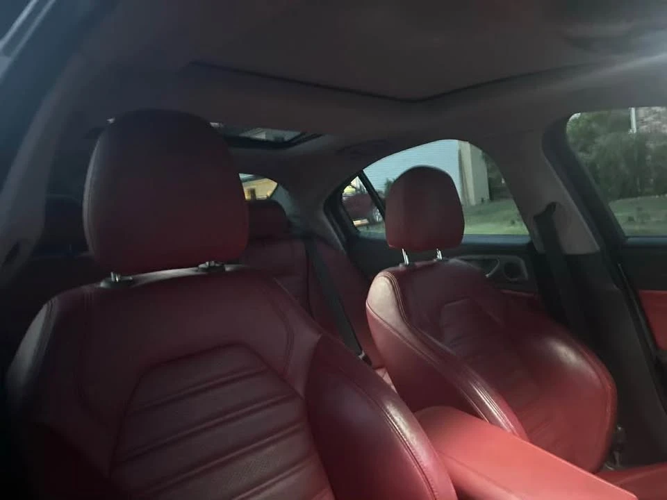 2018 Alfa Romeo Giulia - Image 17 of 19