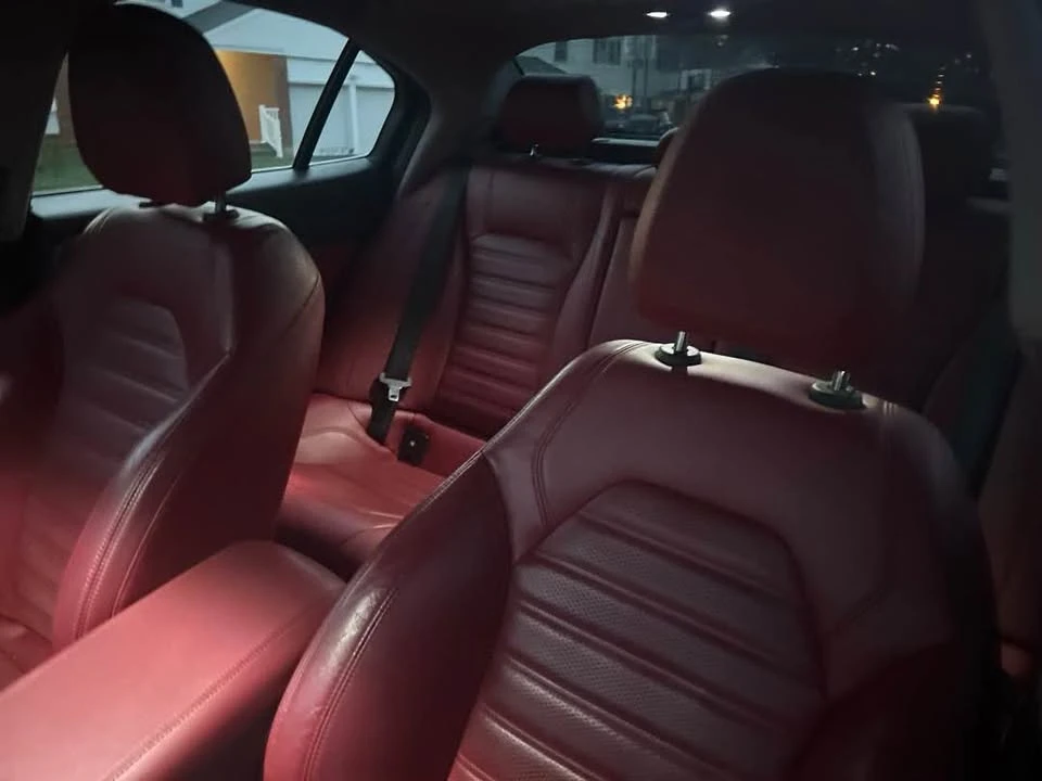 2018 Alfa Romeo Giulia - Image 16 of 19