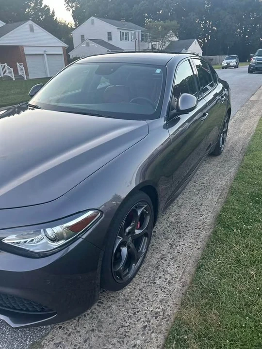 2018 Alfa Romeo Giulia - Image 5 of 19