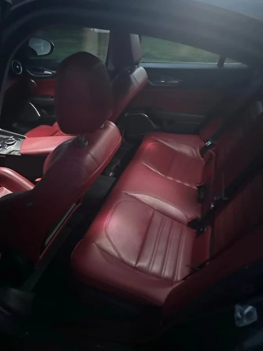 2018 Alfa Romeo Giulia - Image 19 of 19