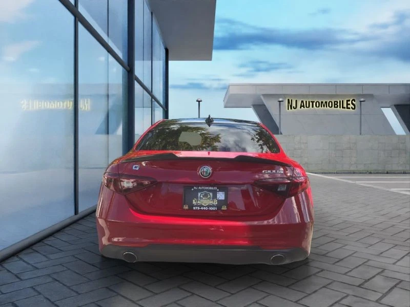 2018 Alfa Romeo Giulia - Image 6 of 12