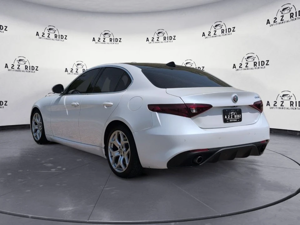 2018 Alfa Romeo Giulia - Image 4 of 25