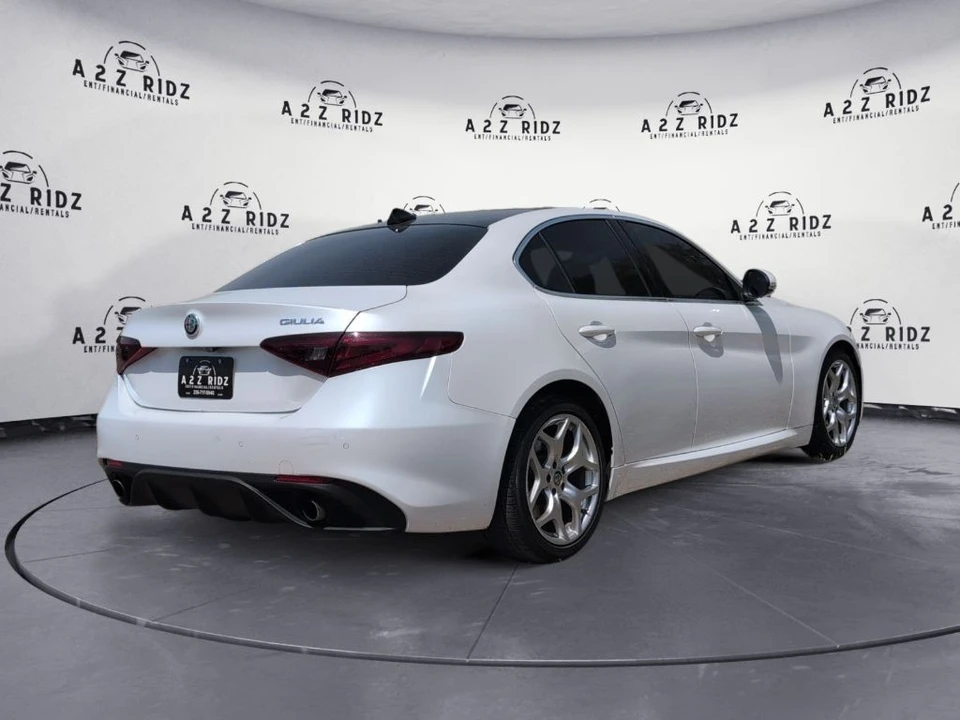 2018 Alfa Romeo Giulia - Image 6 of 25