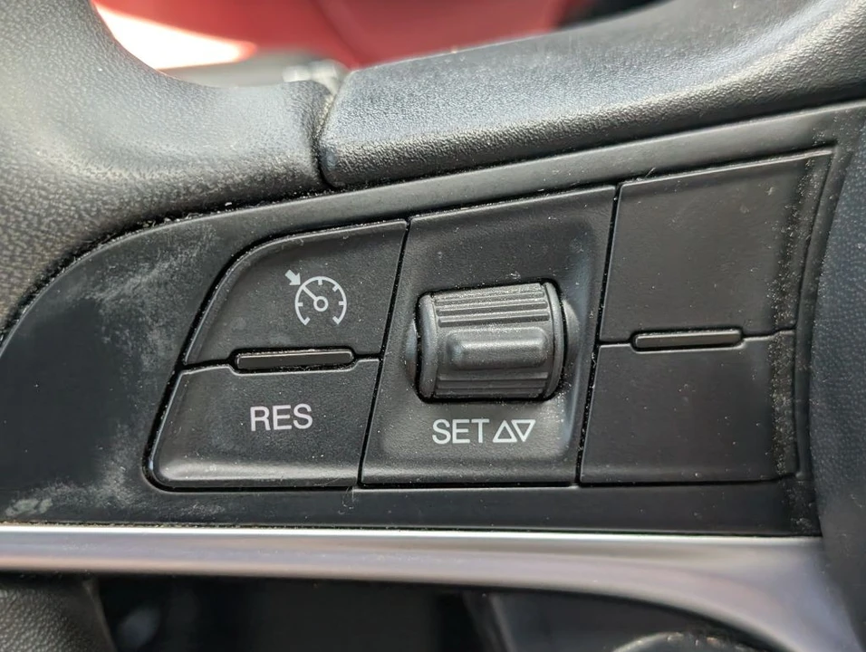 2018 Alfa Romeo Giulia - Image 12 of 25