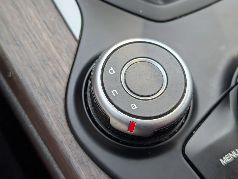 2018 Alfa Romeo Giulia - Image 21 of 25