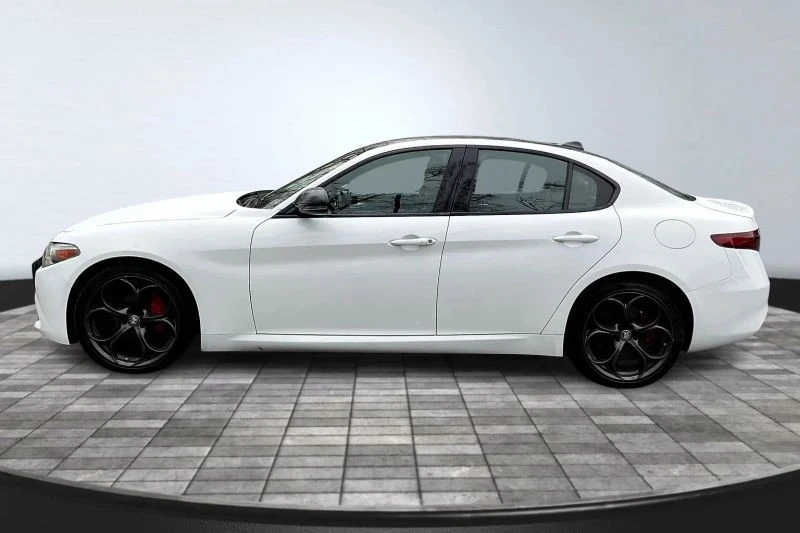 2018 Alfa Romeo Giulia - Image 4 of 12