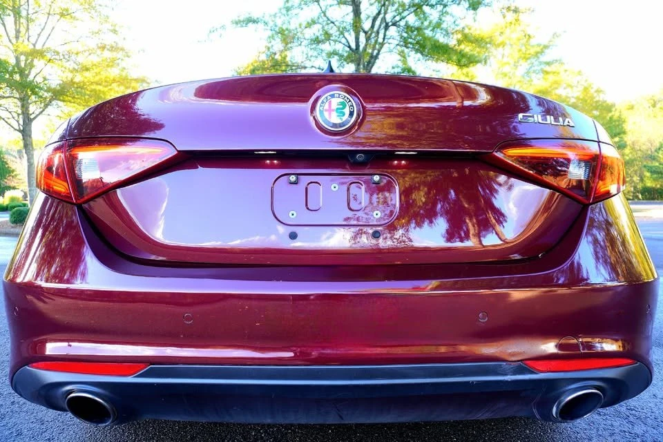 2018 Alfa Romeo Giulia - Image 10 of 10
