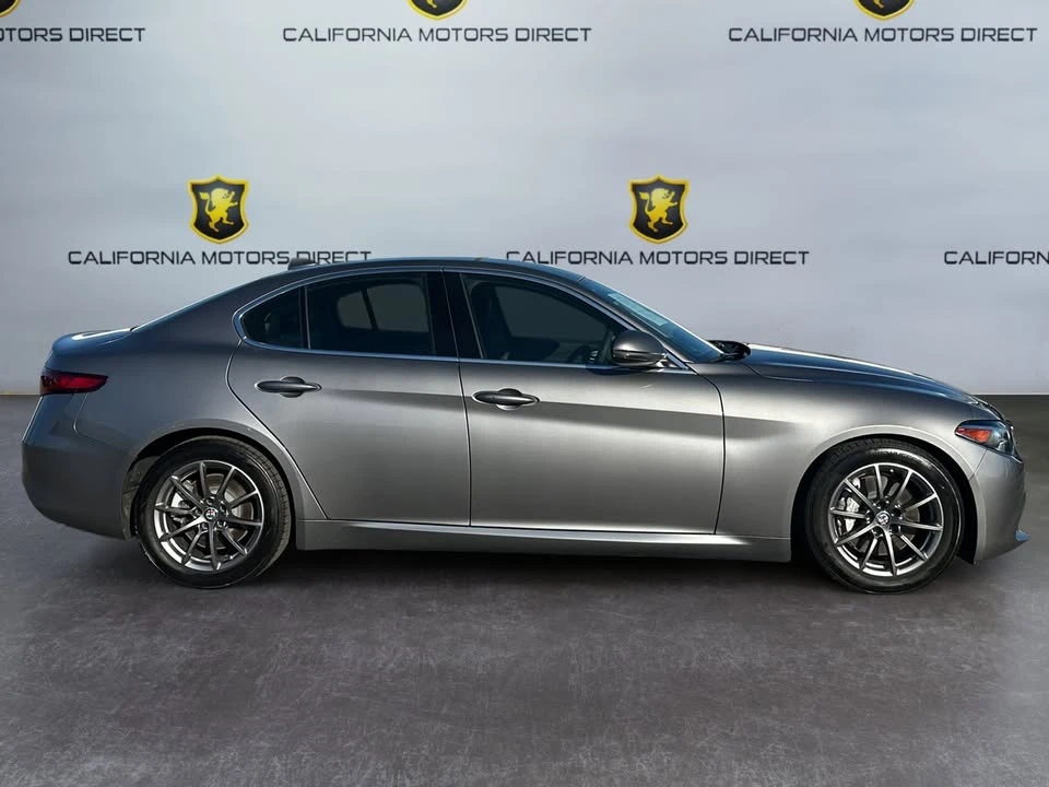2018 Alfa Romeo Giulia - Image 7 of 19