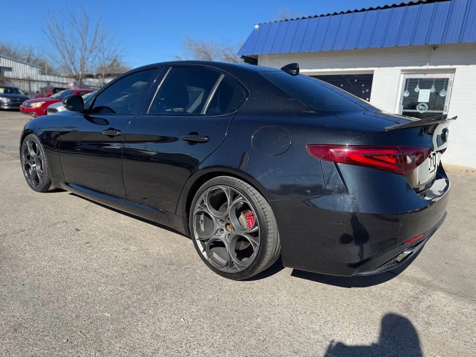 2018 Alfa Romeo Giulia - Image 7 of 13