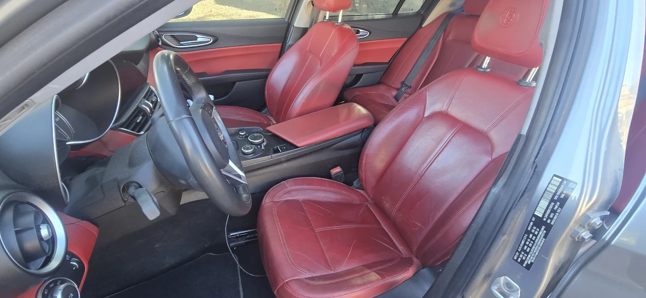 2018 Alfa Romeo Giulia - Image 12 of 14