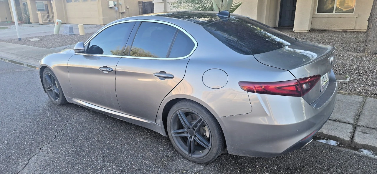 2018 Alfa Romeo Giulia - Image 5 of 14