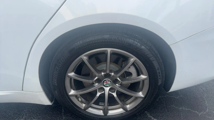 2018 Alfa Romeo Giulia - Image 6 of 16