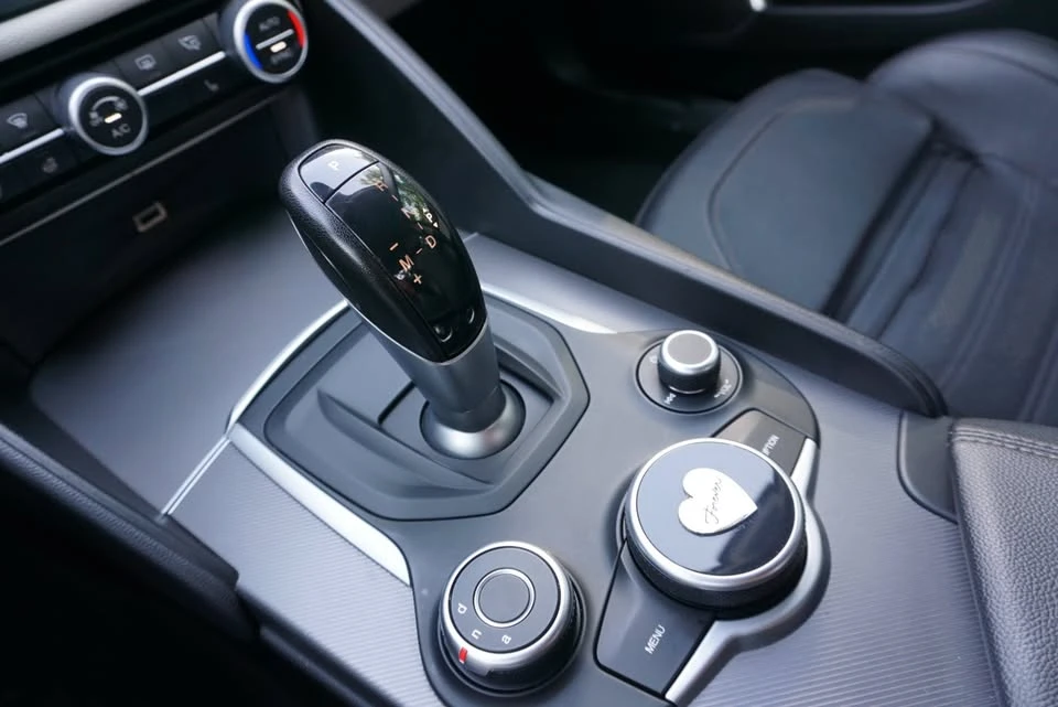 2018 Alfa Romeo Giulia - Image 20 of 20