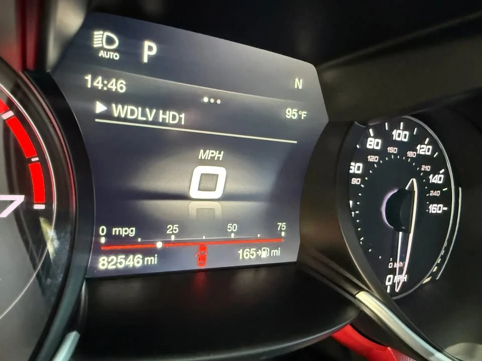 2018 Alfa Romeo Giulia - Image 13 of 18