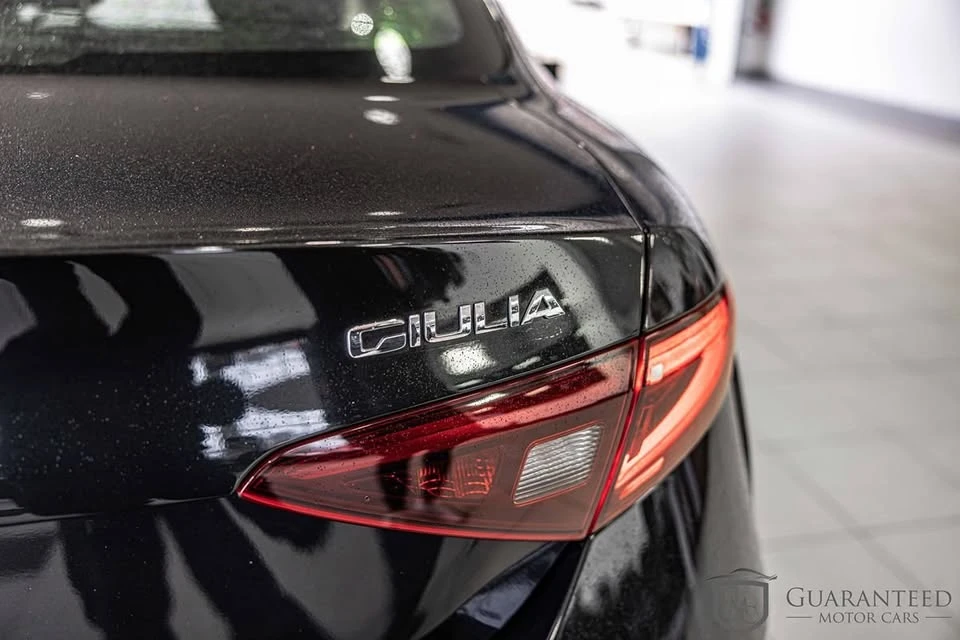 2018 Alfa Romeo Giulia - Image 15 of 20