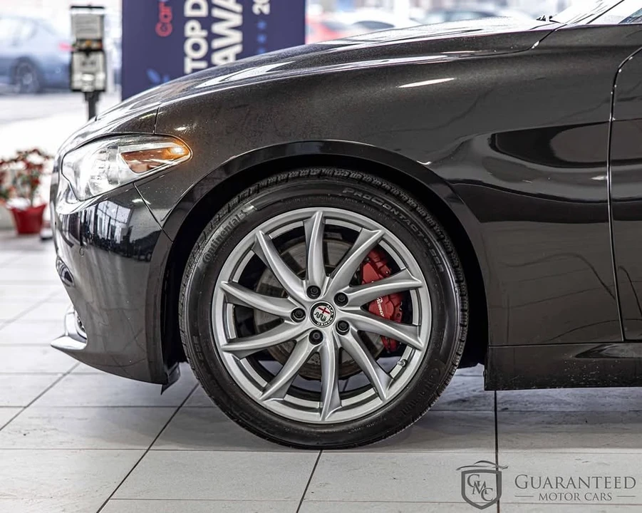 2018 Alfa Romeo Giulia - Image 7 of 20