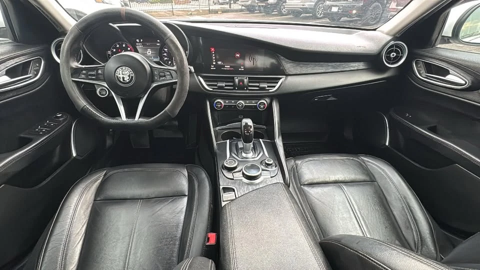 2018 Alfa Romeo Giulia - Image 12 of 20