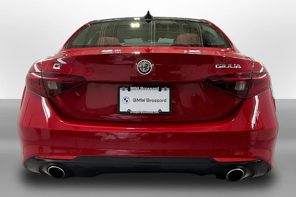 2018 Alfa Romeo Giulia - Image 5 of 10