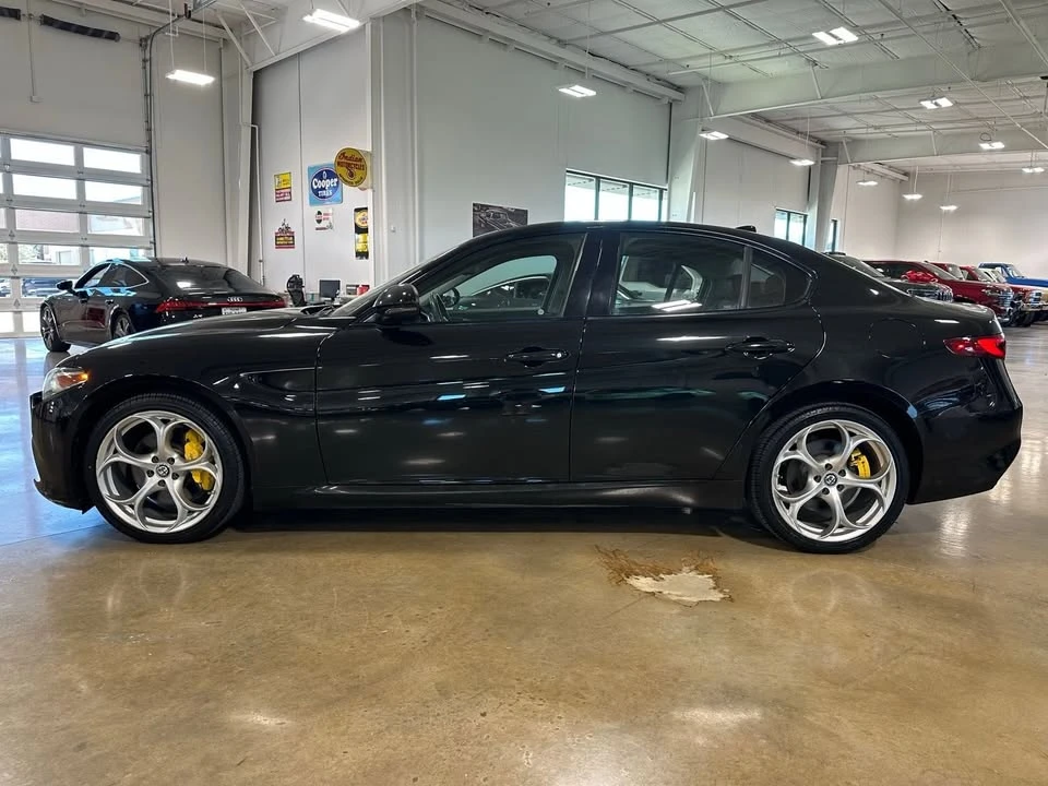 2018 Alfa Romeo Giulia - Image 2 of 19