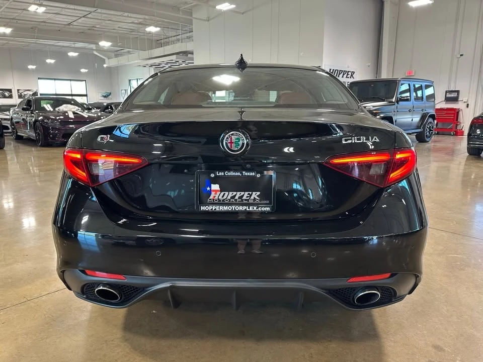 2018 Alfa Romeo Giulia - Image 4 of 19