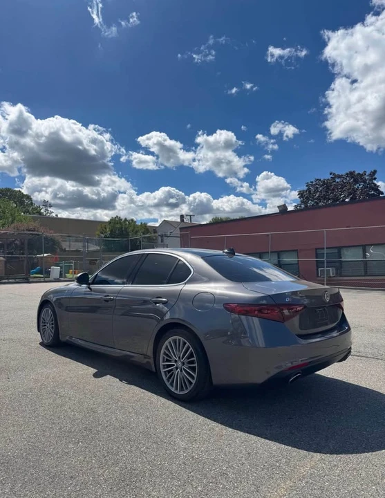 2018 Alfa Romeo Giulia - Image 8 of 9