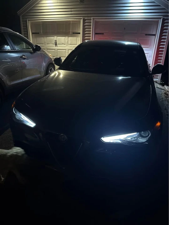 2018 Alfa Romeo Giulia - Image 5 of 9