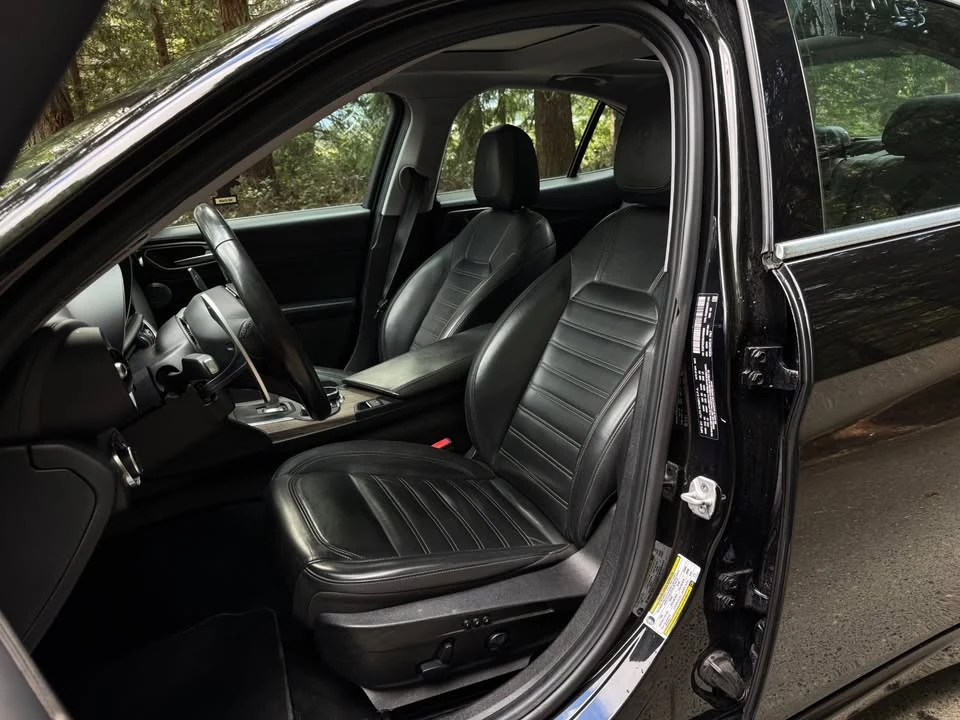 2018 Alfa Romeo Giulia - Image 8 of 20