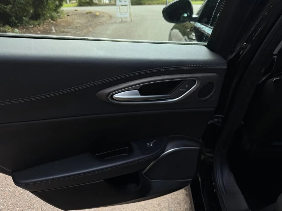 2018 Alfa Romeo Giulia - Image 19 of 20
