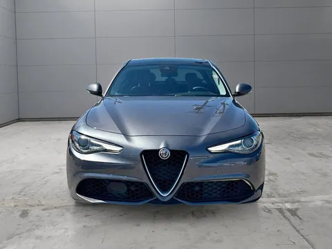 2018 Alfa Romeo Giulia Giulia