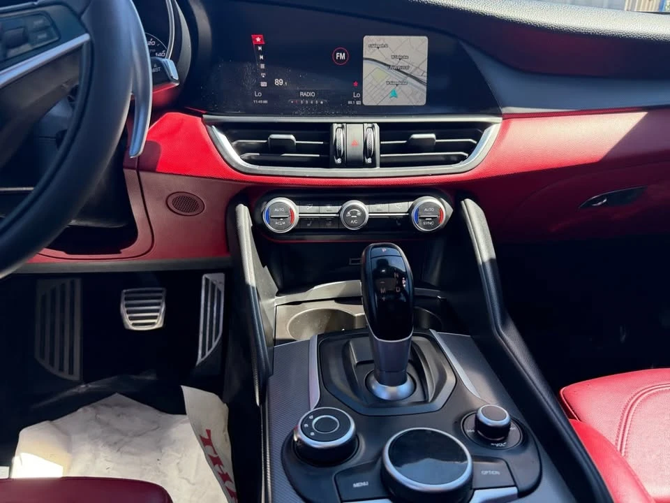 2018 Alfa Romeo Giulia - Image 11 of 20