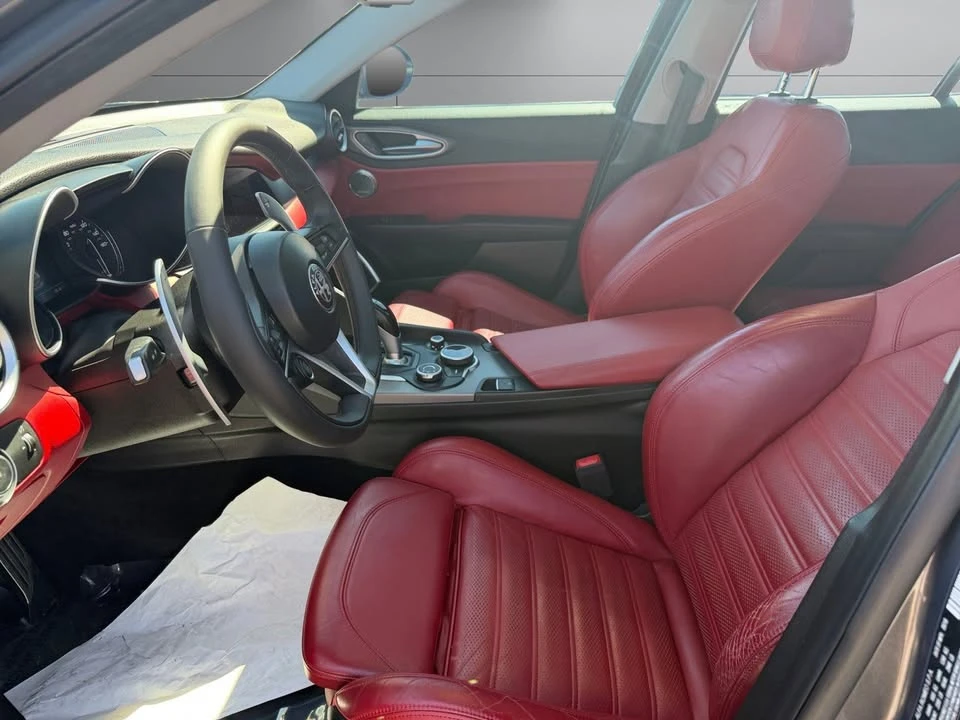 2018 Alfa Romeo Giulia - Image 18 of 20