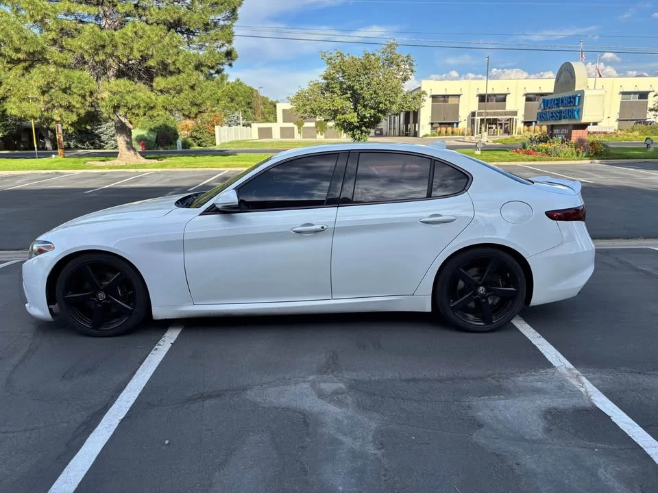 2018 Alfa Romeo Giulia - Image 8 of 8