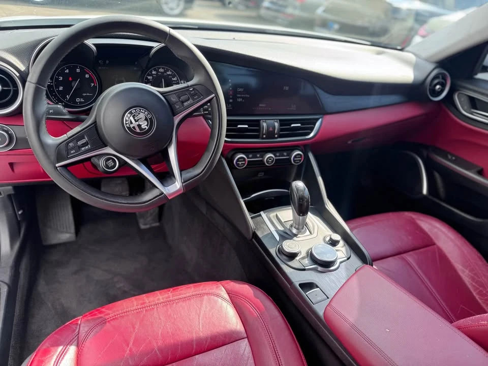2018 Alfa Romeo Giulia - Image 4 of 7