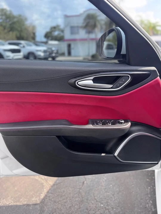 2018 Alfa Romeo Giulia - Image 4 of 8