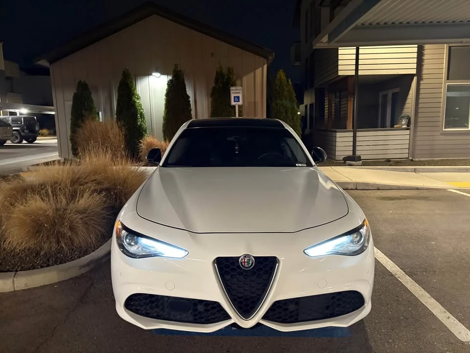 2018 Alfa Romeo Giulia - Image 2 of 3