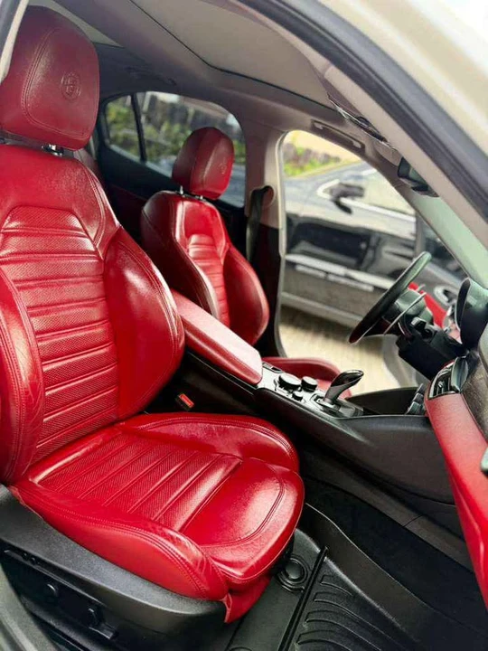 2018 Alfa Romeo - Image 9 of 11