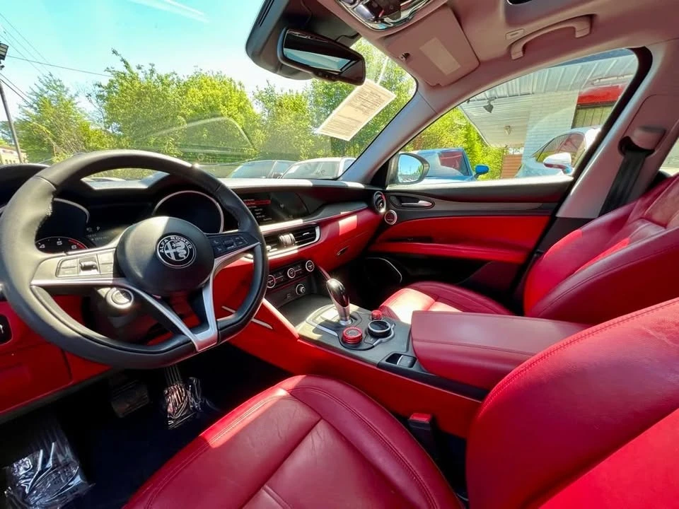 2018 Alfa Romeo Stelvio - Image 17 of 20